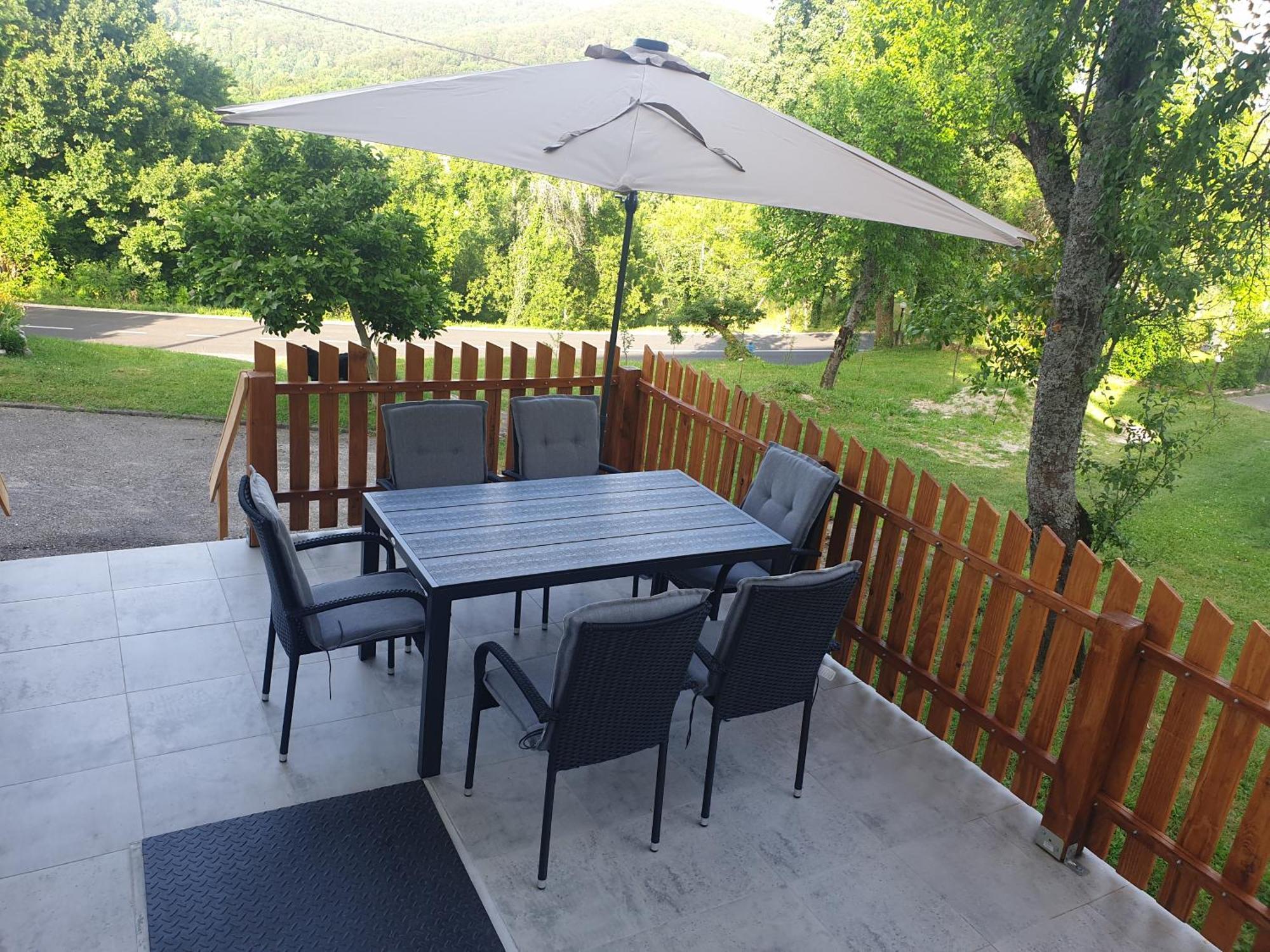 Katty-Rastoke Apartment Слуни Екстериор снимка